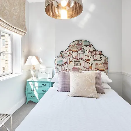 Host & - The Zetland Daire Saltburn-by-the-Sea